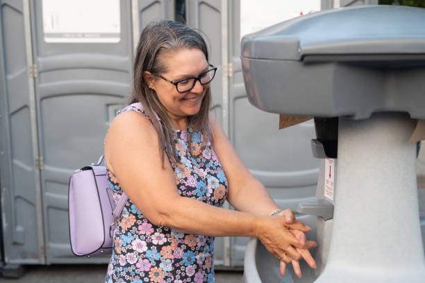 Best High-end porta potty rental  in Karnes City, TX